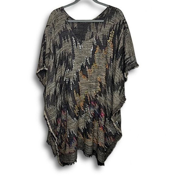 Vismaya Mohair Wool Blend Boho Chic Southwestern Ikat Poncho with Fringe Pattern - Picture 2 of 12
